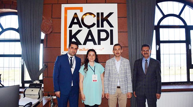 KAPI AÇIK YANİ...