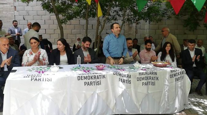 HDP'DE BAYRAMLAŞMA