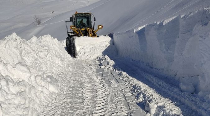 8 MEZRA HARİÇ TÜM YOLLAR AÇIK