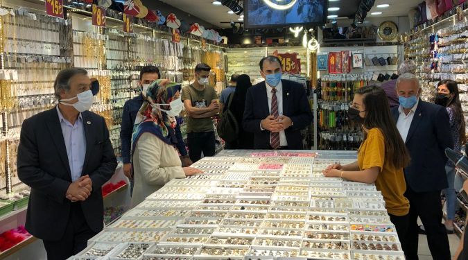 ESNAFA AŞI ÇAĞRISI YAPTI