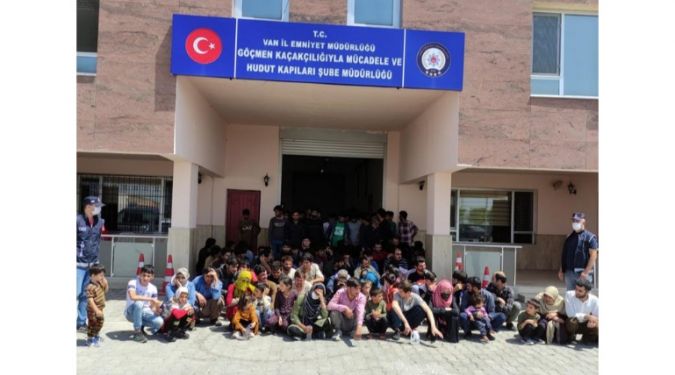 115 GÖÇMEN YAKALANDI