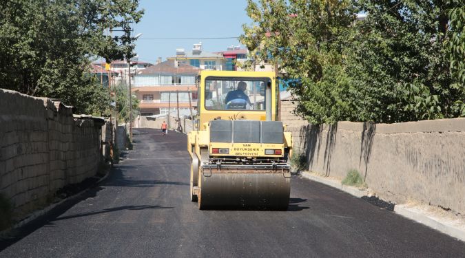 TUŞBA'DA ASFALTLAMA