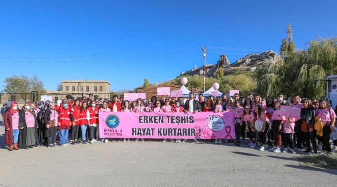 MEME KANSERİNE DİKKAT ÇEKİLDİ
