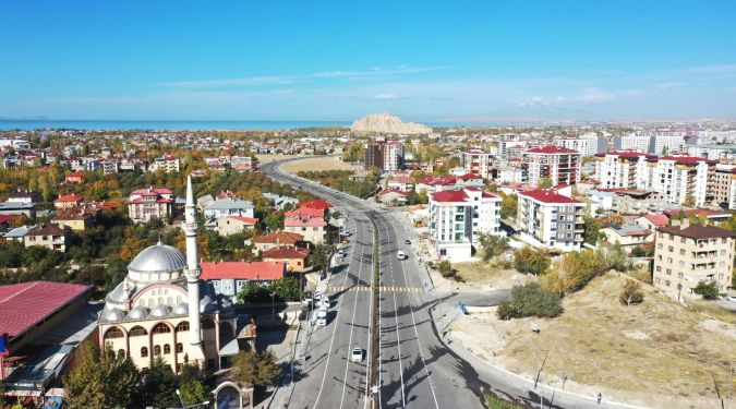 HATUNİYE CADDESİ ULAŞIMA AÇILDI