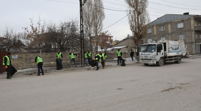 İPEKYOLU’NDA BAHAR TEMİZLİĞİ