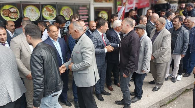 VAN MHP'DE BAYRAMLAŞMA