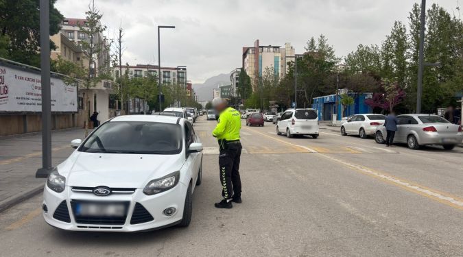 SÜRÜCÜLER DİKKAT