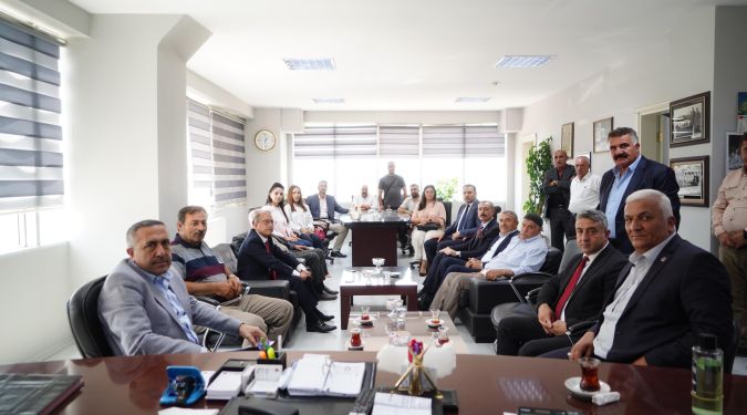 İŞ DÜNYASINA ZİYARET