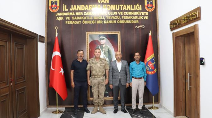 MHP'DEN JANDARMA ZİYARETİ