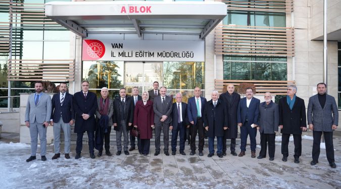 EĞİTİM GELİŞTİRİR