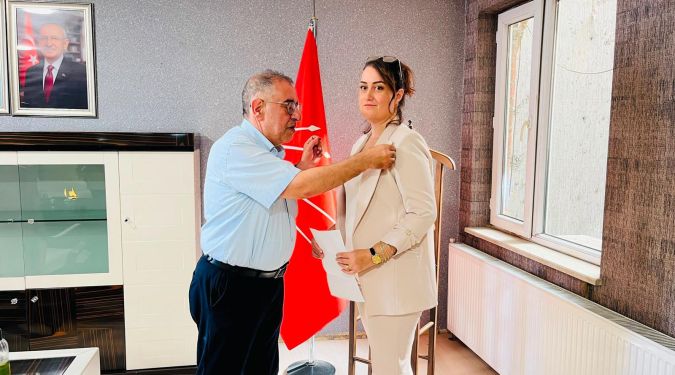 CHP'DE BAŞKANLIK DEĞİŞİMİ